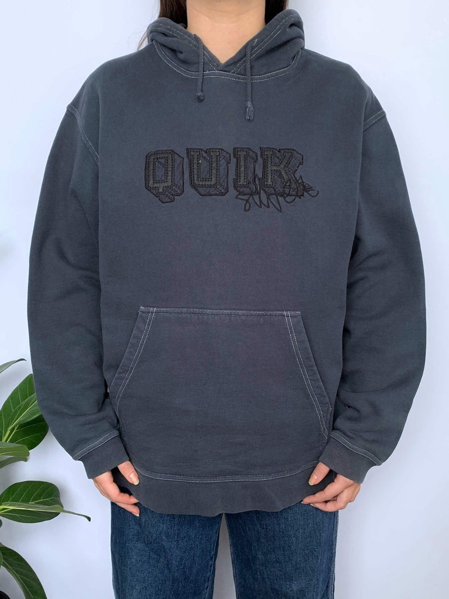 VINTAGE QUIKSILVER SPELLOUT HOODIE - M