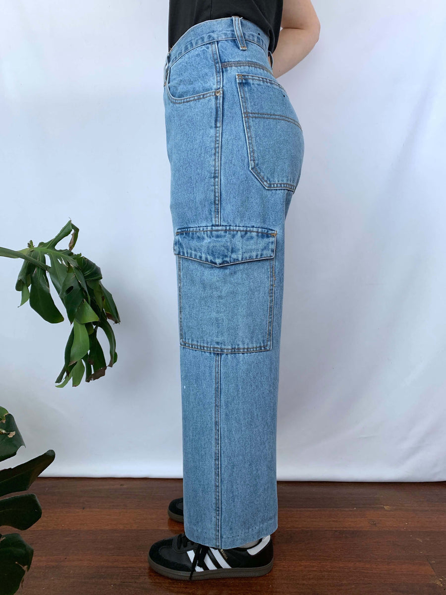 VINTAGE MECCA LIGHT WASH CARGO JEANS - W29/30