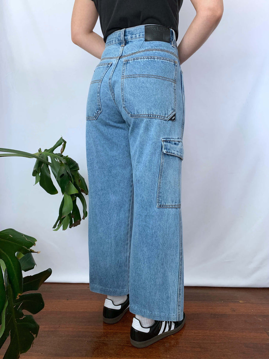 VINTAGE MECCA LIGHT WASH CARGO JEANS - W29/30