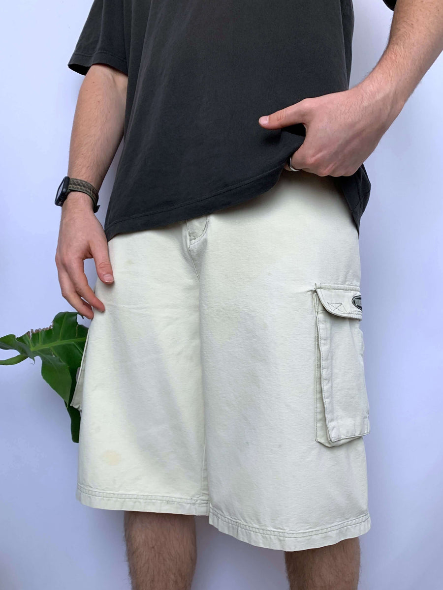 90S QUIKSILVER EMBROIDERED CARGO SHORTS - W32