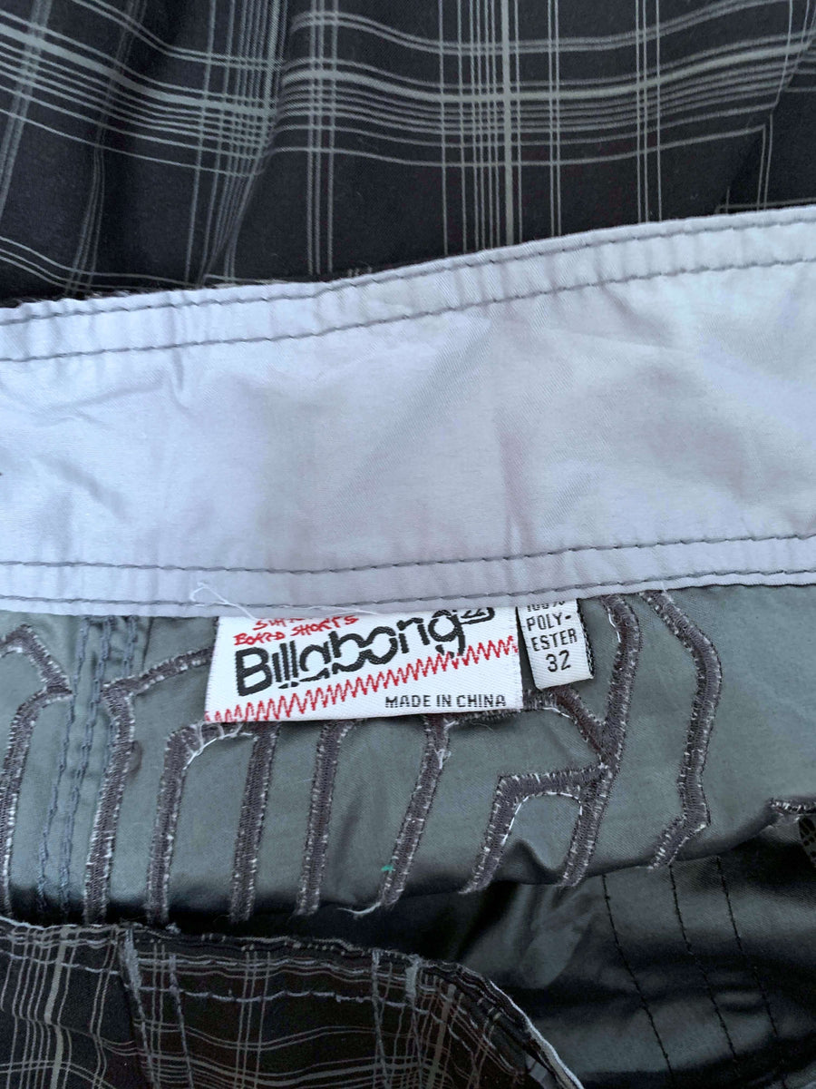 Y2K BILLABONG BIG SPELLOUT BOARDIES - W31/32