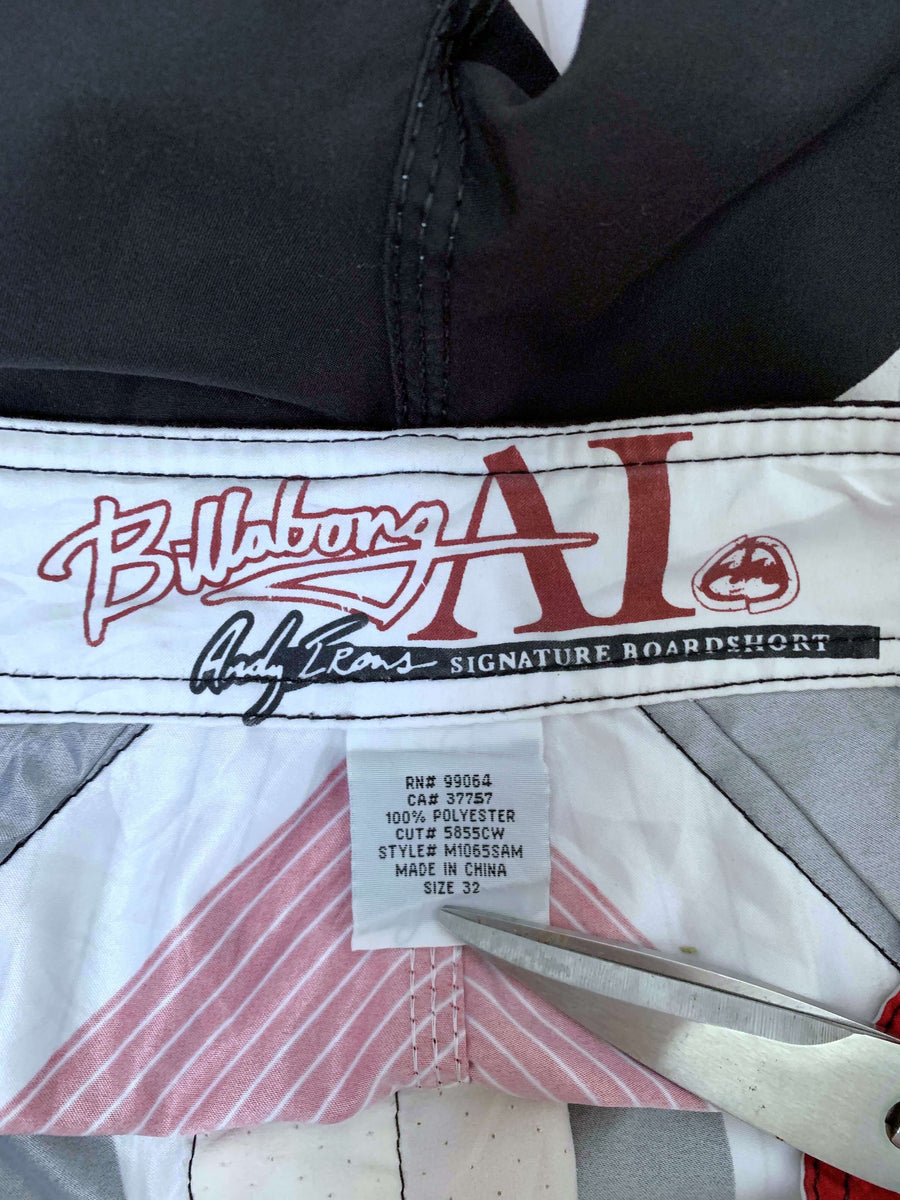 Y2K BILLABONG ANDY IRONS SAMURAI BOARDIES - W31/32