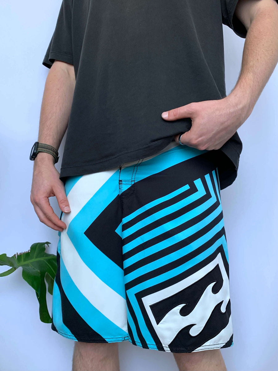 Y2K BILLABONG TAJ BURROW SIGNATURE BOARDIES - W30