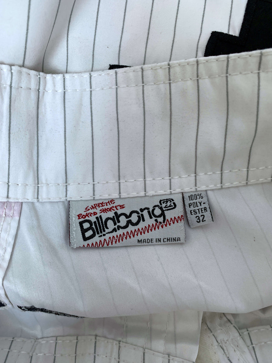 Y2K BILLABONG BIG SPELLOUT/LOGO BOARDIES - W32