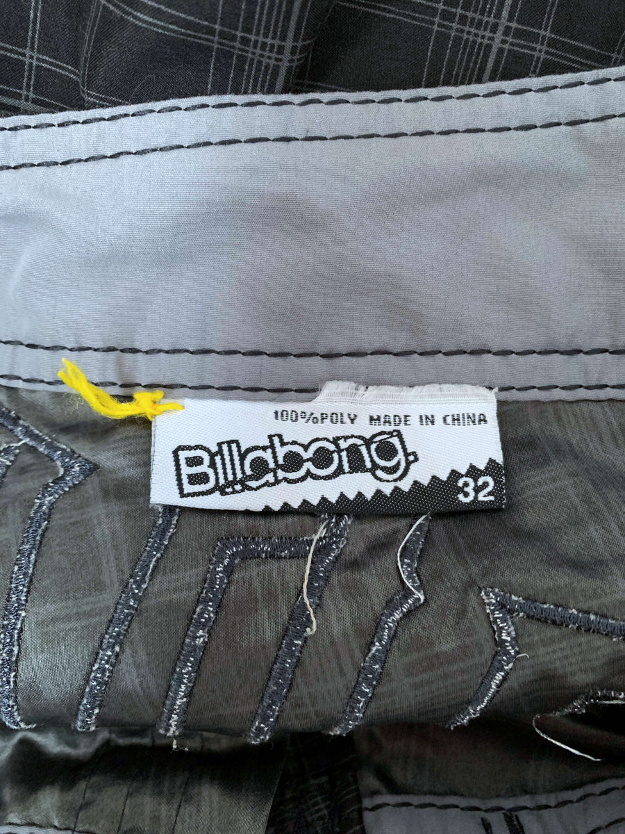 Y2K BILLABONG BIG SPELLOUT BOARDIES - W32