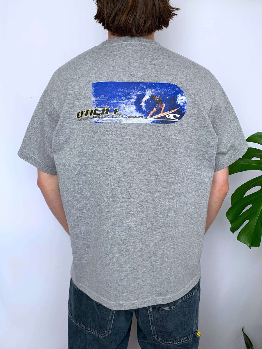 VINTAGE O'NEILL 'AMERICAN DNA' SURFER TEE - L