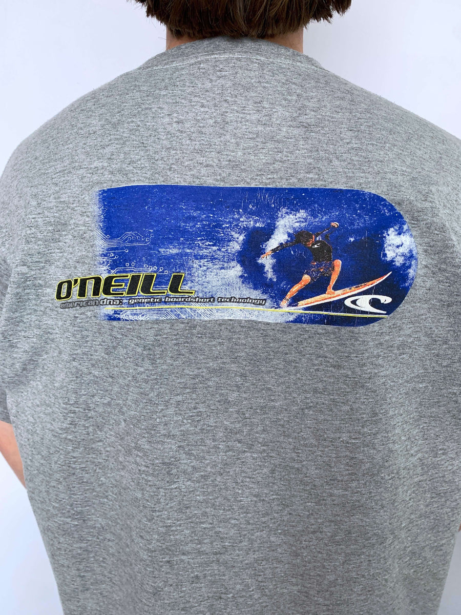 VINTAGE O'NEILL 'AMERICAN DNA' SURFER TEE - L