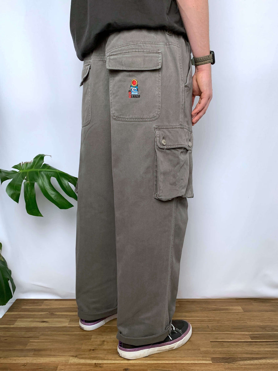 ULTRA RARE 90S RIP CURL EMBROIDERED CARGO PANTS