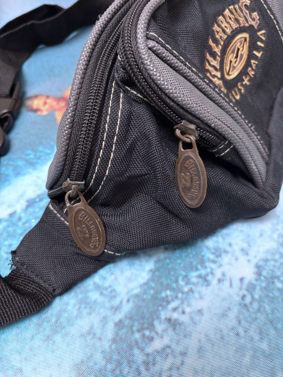 90S BILLABONG EMBROIDERED BUM BAG