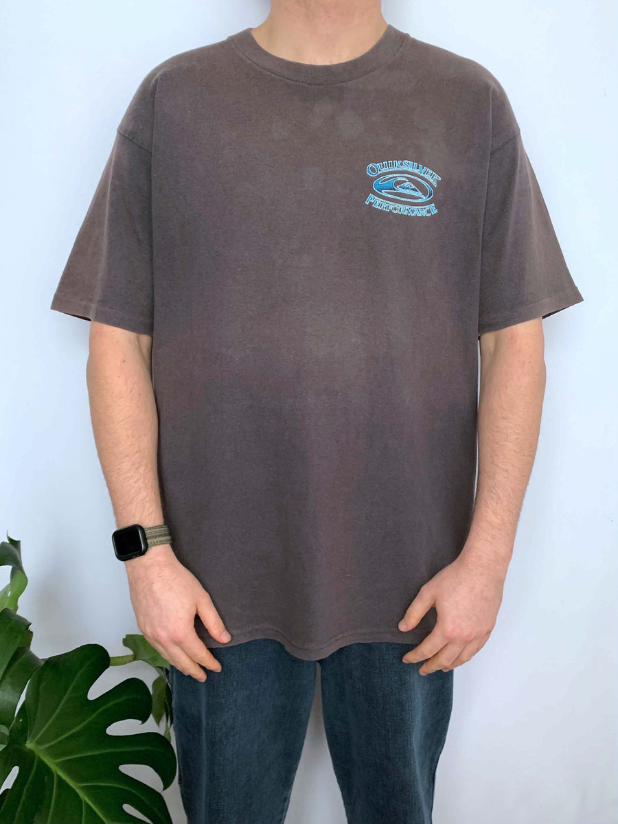 FADED 90S QUIKSILVER PERFORMANCE BIG GRAPHIC TEE - L