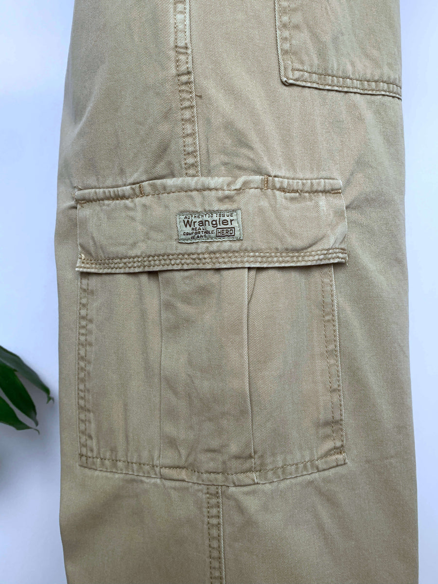 BAGGY VINTAGE WRANGLER CARGO PANTS - W35