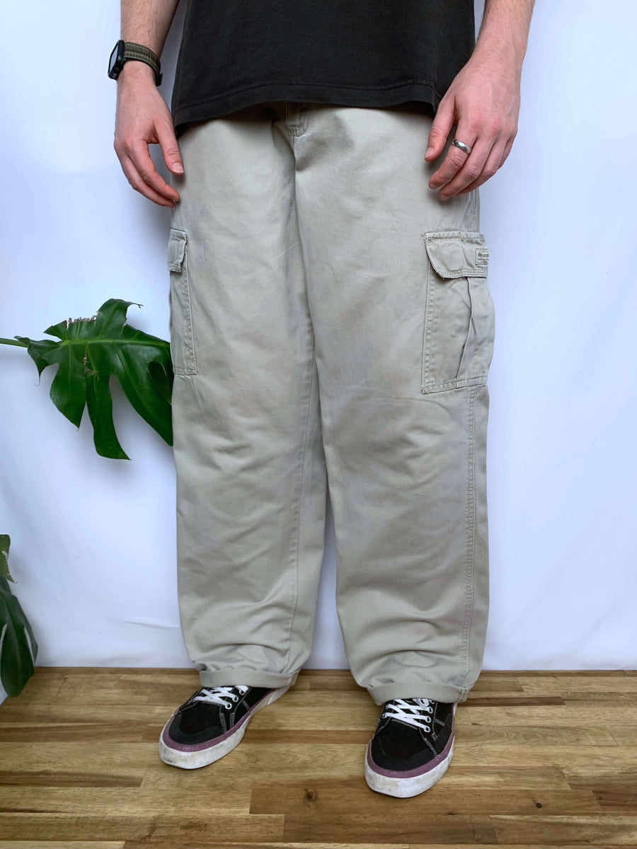 VINTAGE WRANGLER CARGO PANTS - W34/35