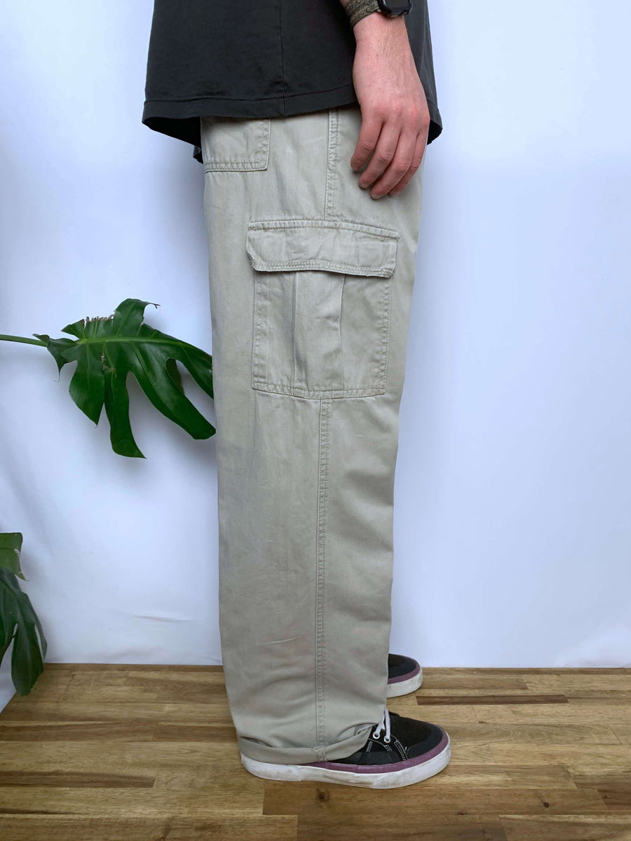 VINTAGE WRANGLER CARGO PANTS - W34/35