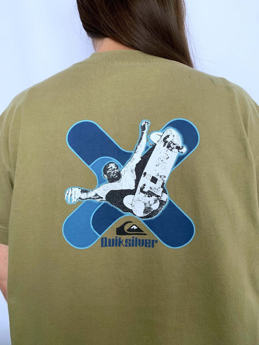VINTAGE QUIKSILVER SKATER GRAPHIC TEE - 10
