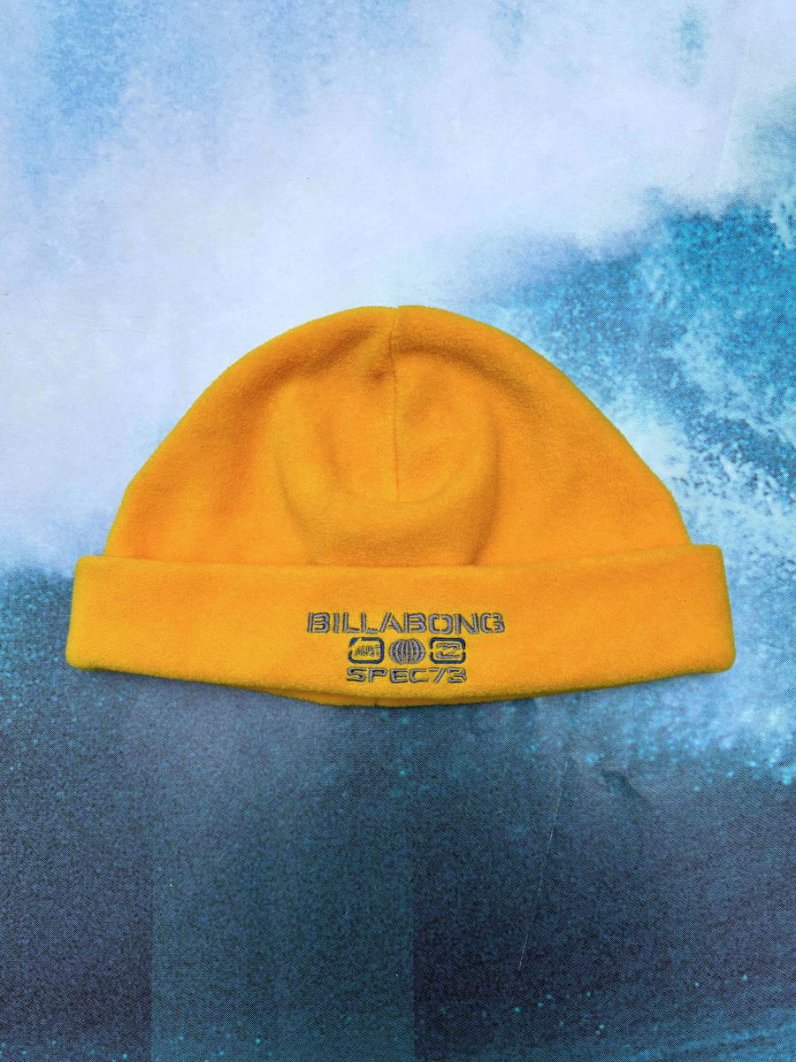 VINTAGE BILLABONG EMBROIDERED FLEECE BEANIE
