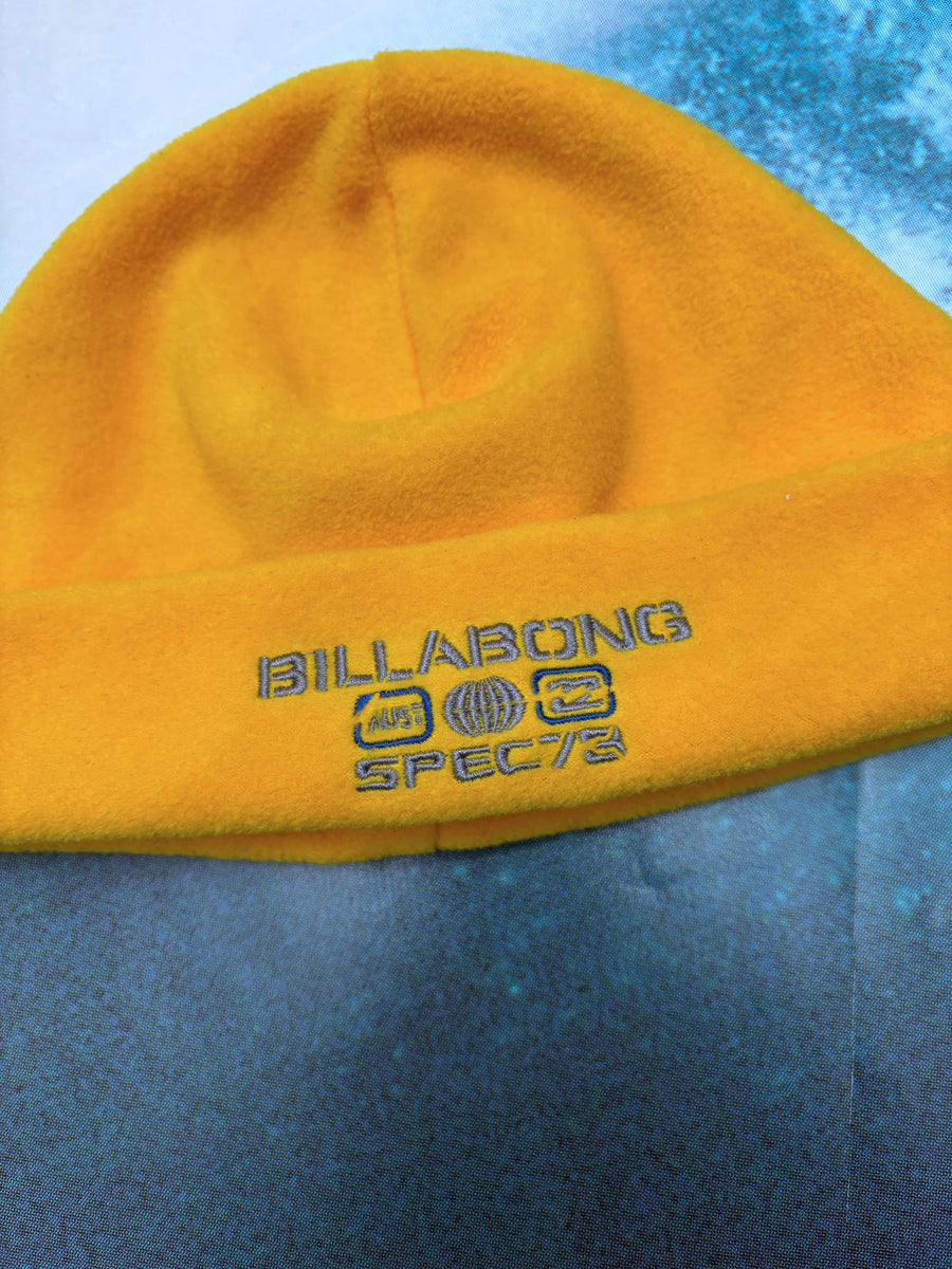 VINTAGE BILLABONG EMBROIDERED FLEECE BEANIE