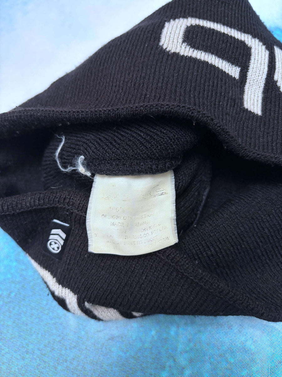 VINTAGE QUIKSILVER SPELLOUT SKULL BEANIE