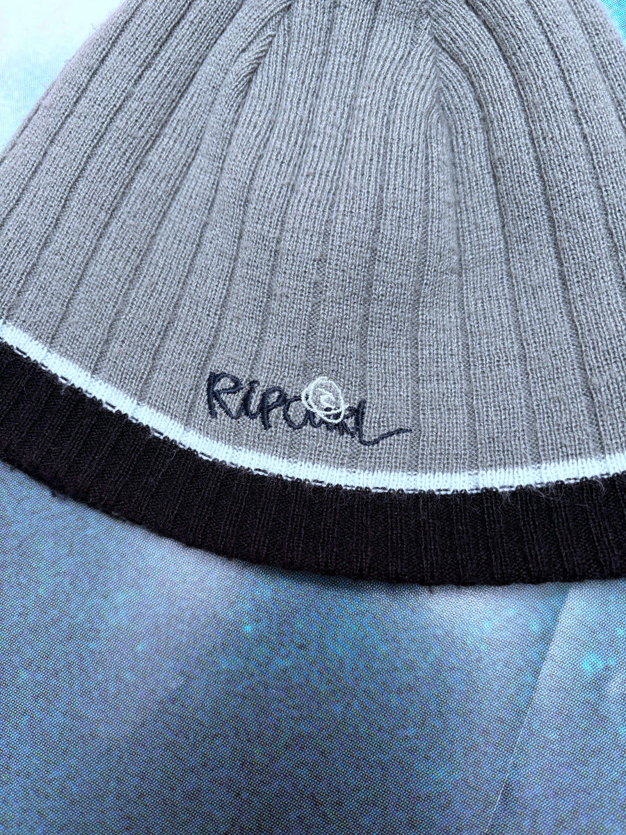 VINTAGE RIP CURL REVERSIBLE BEANIE