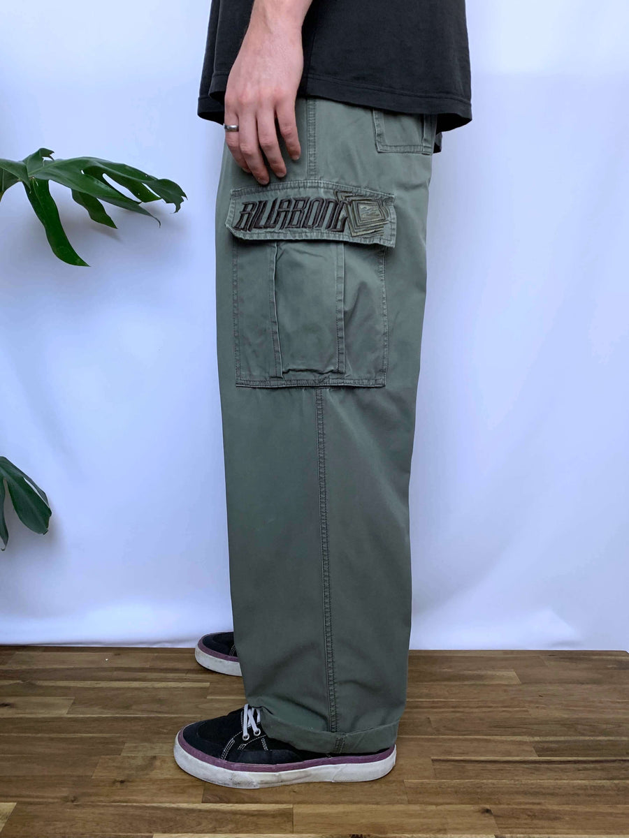 BAGGY VINTAGE BILLABONG EMBROIDERED CARGO PANTS - W34