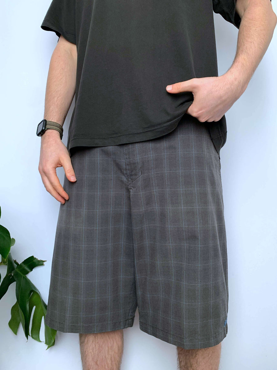 BAGGY OLD SCHOOL BILLABONG SHORTS - W36/37