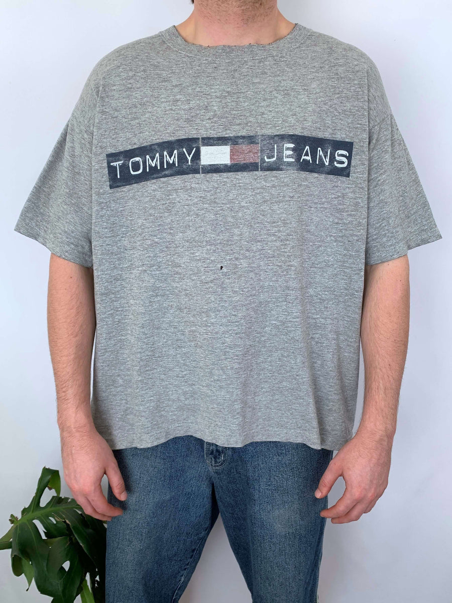 VINTAGE TOMMY HILFIGER 'TOMMY JEANS' TEE - L