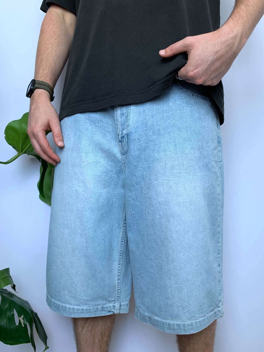 BAGGY VINTAGE QUIKSILVER LONG JORTS - W36/37