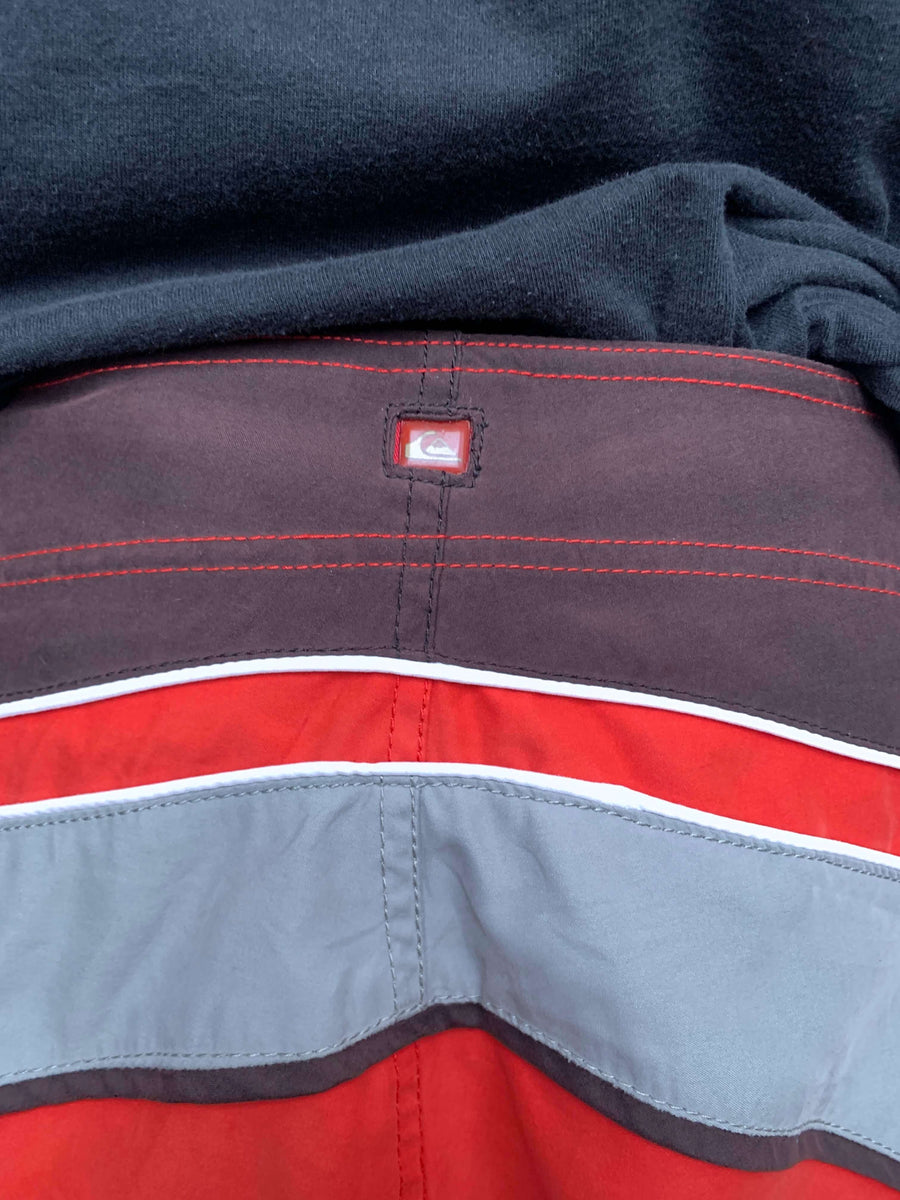 BAGGY Y2K QUIKSILVER EMBROIDERED BOARDIES - W36/37
