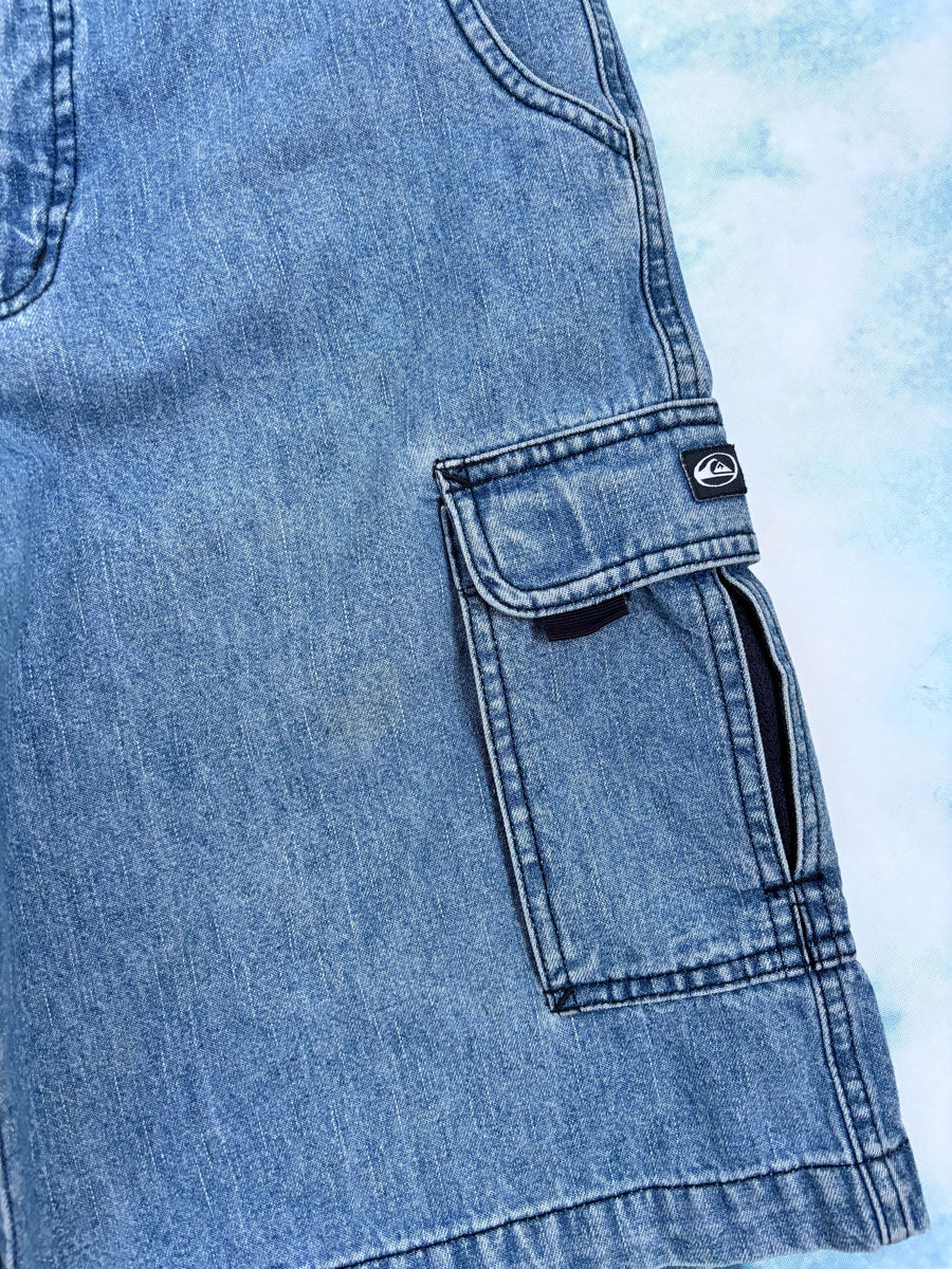 VINTAGE QUIKSILVER CARGO JORTS - W26/27