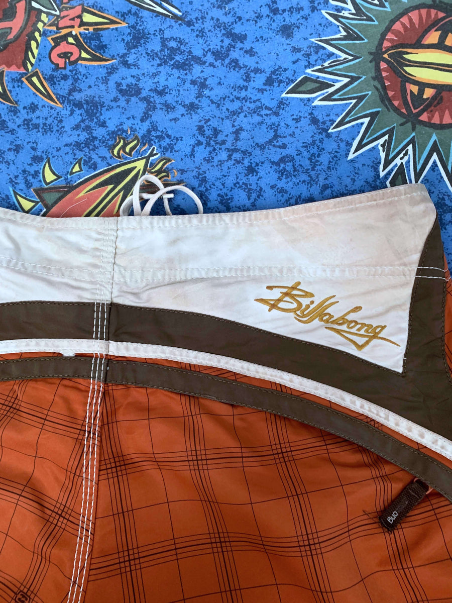 Y2K BILLABONG LOGO BOARDIES - W34