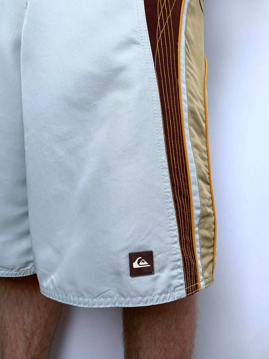 BAGGY VINTAGE QUIKSILVER BOARDIES - W34