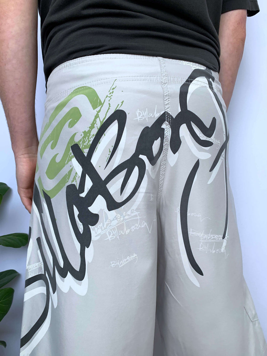 BAGGY Y2K BILLABONG HUGE SPELLOUT BOARDIES - W33