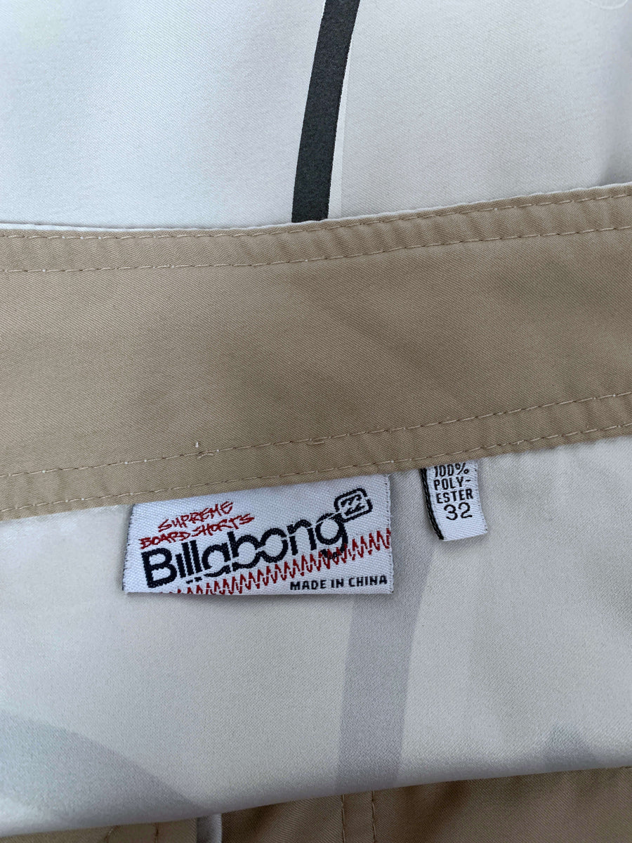 BAGGY Y2K BILLABONG HUGE SPELLOUT BOARDIES - W33
