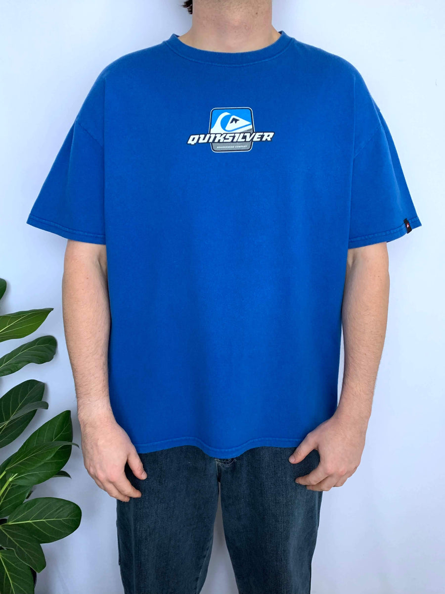 2004 QUIKSILVER GRAPHIC TEE - L/XL