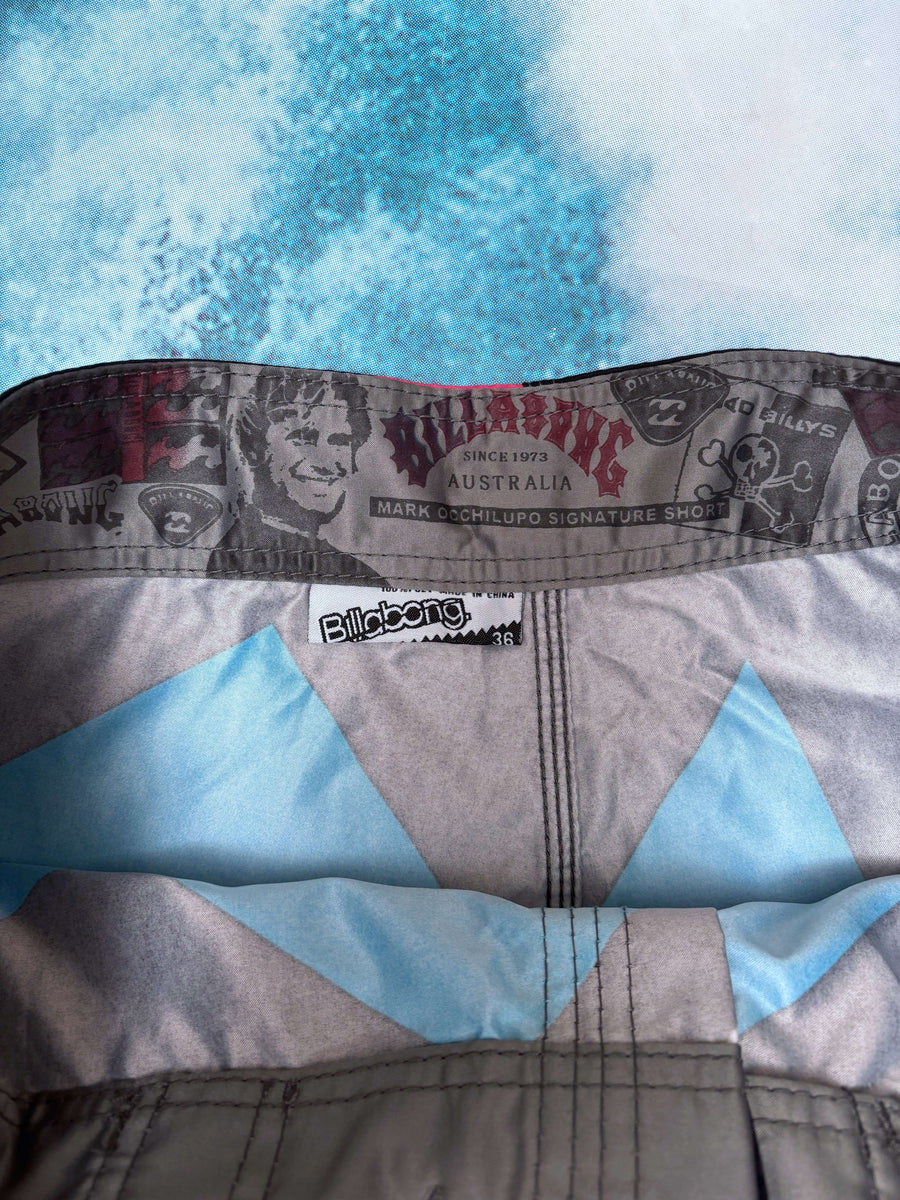 BOOTLEG Y2K BILLABONG BIG SPELLOUT BOARDIES - W35