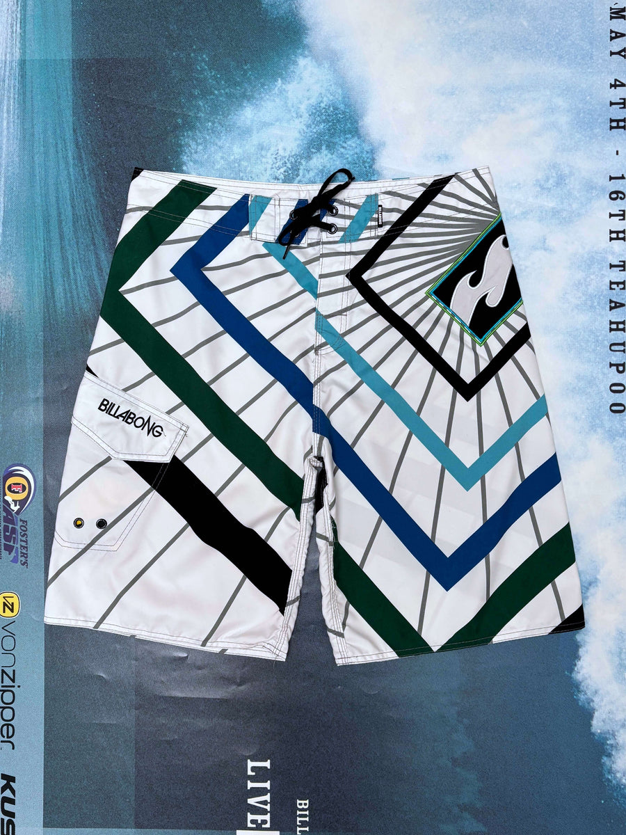 BOOTLEG Y2K BILLABONG LOGO BOARDIES - W35/36