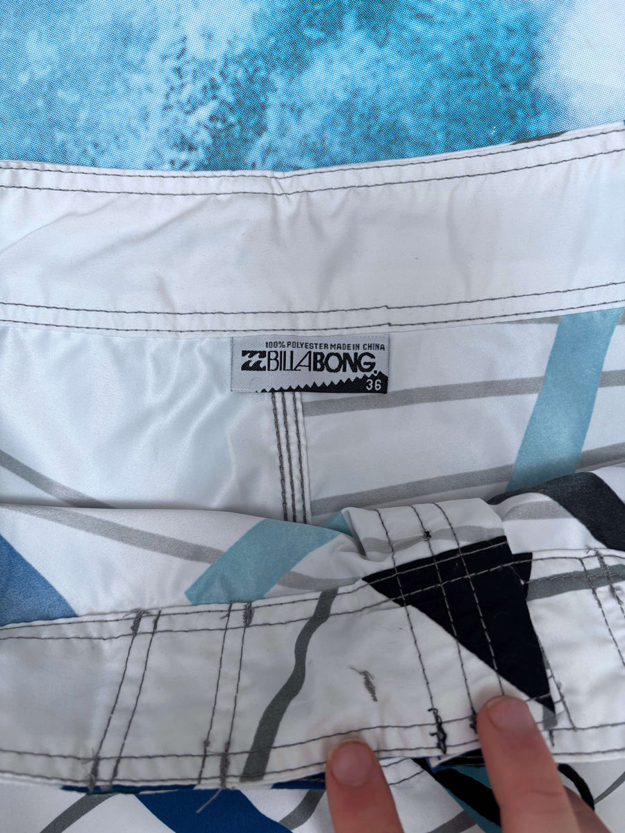 BOOTLEG Y2K BILLABONG LOGO BOARDIES - W35/36