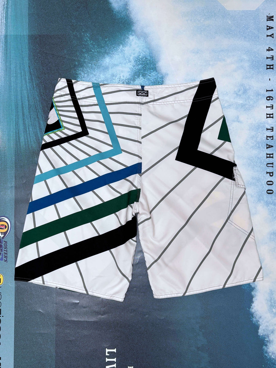 BOOTLEG Y2K BILLABONG LOGO BOARDIES - W35/36