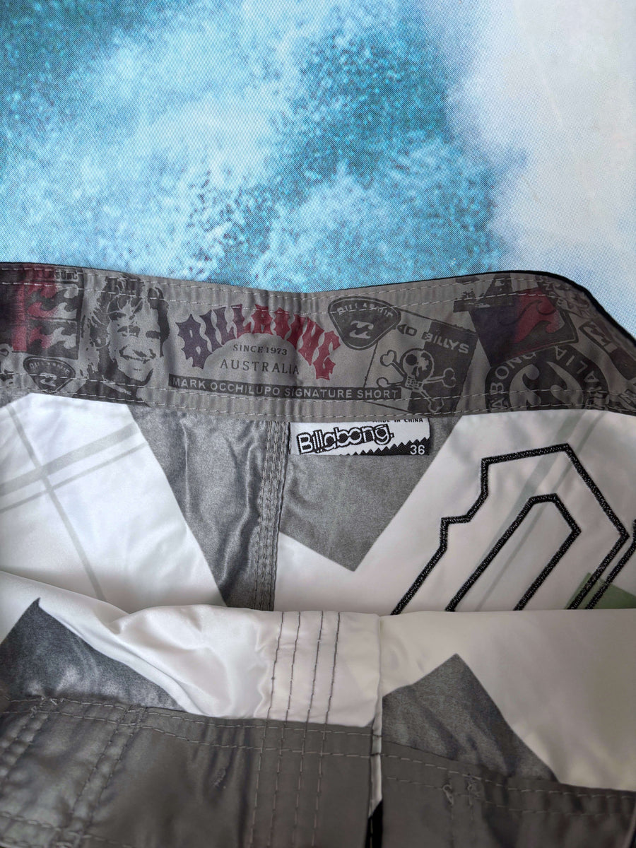BOOTLEG Y2K BILLABONG BIG SPELLOUT BOARDIES - W35/36