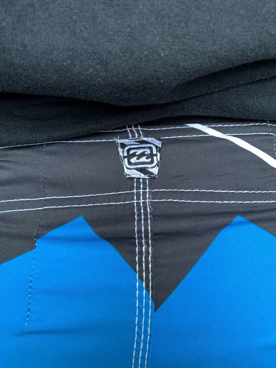 Y2K BILLABONG JOEL PARKINSON CATCH & RELEASE BOARDIES - W32