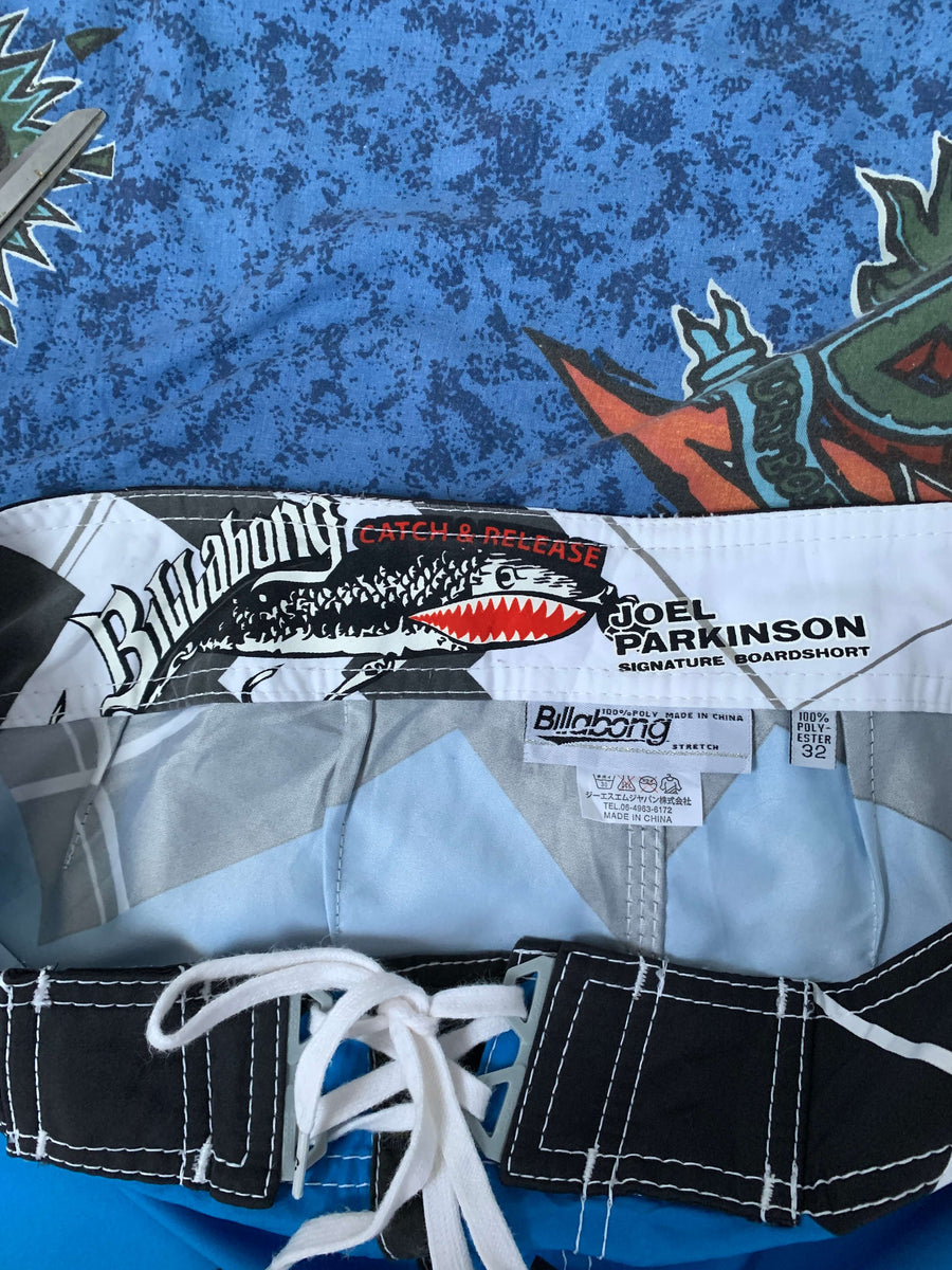 Y2K BILLABONG JOEL PARKINSON CATCH & RELEASE BOARDIES - W32