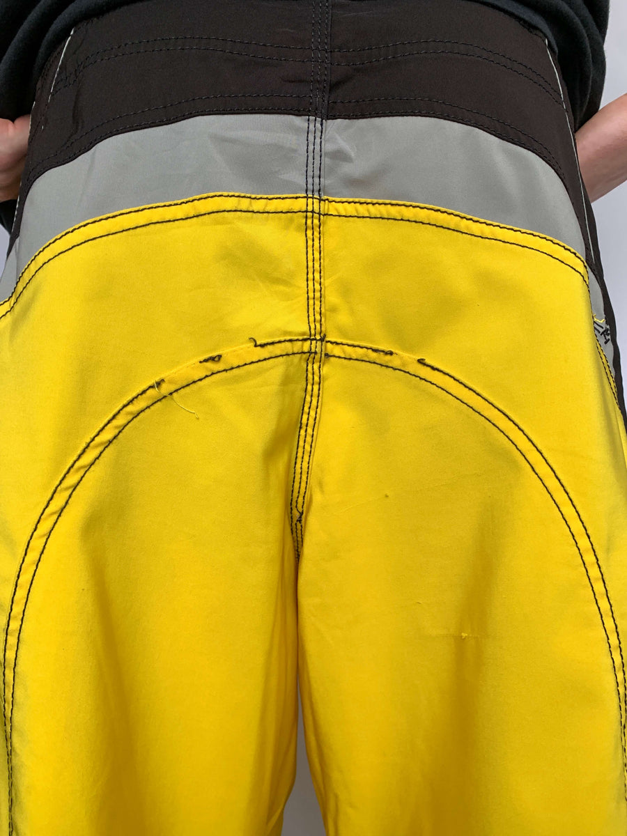 BAGGY Y2K BILLABONG SYSTEMS SPELLOUT BOARDIES - W37