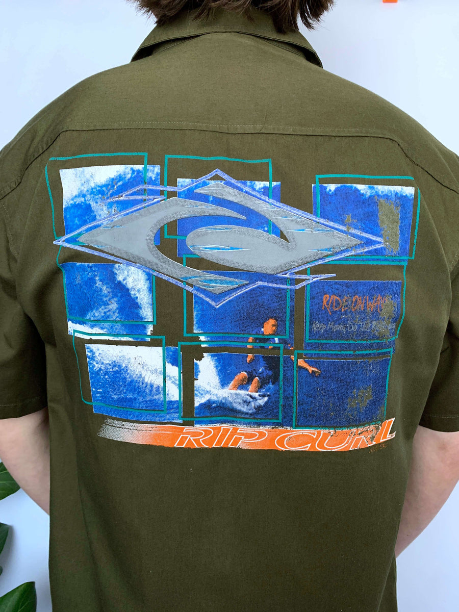 BOOTLEG 90S RIP CURL GRAPHIC BUTTON UP - M/L