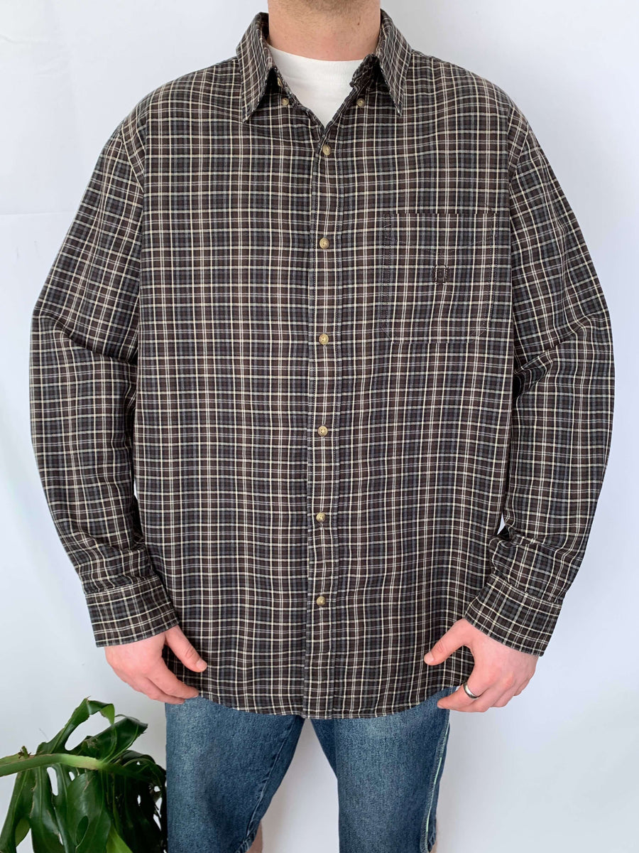 VINTAGE CHAPS EMBROIDERED CHECK BUTTON UP - L