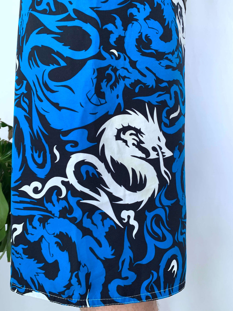 Y2K QUIKSILVER DRAGON PRINT BOARDIES - W36