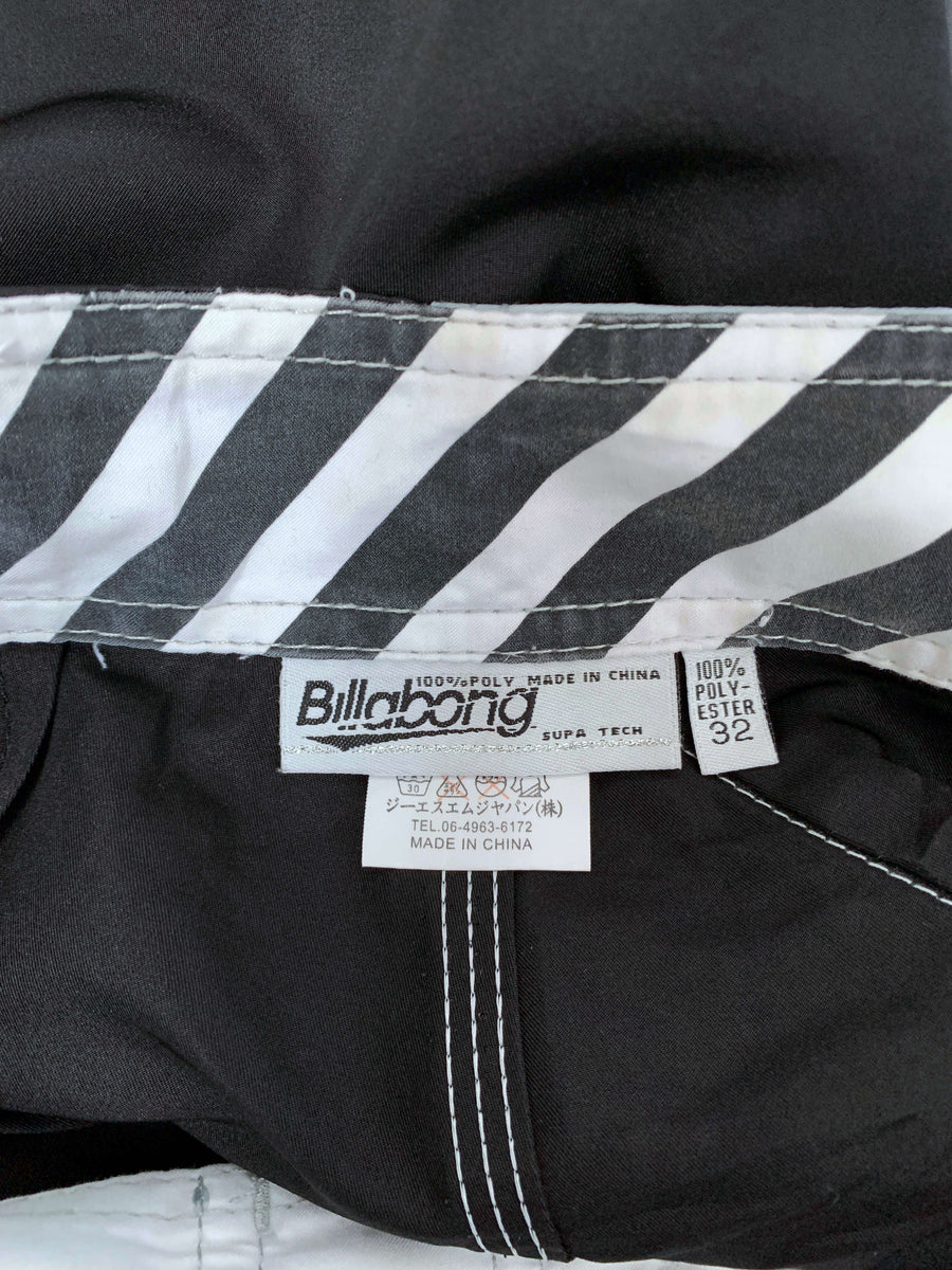 Y2K BILLABONG ANDY IRONS RISING SUN BOARDIES - W32