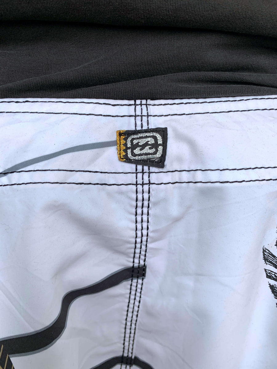Y2K BILLABONG TAJ BURROW SIGNATURE BOARDIES - W37