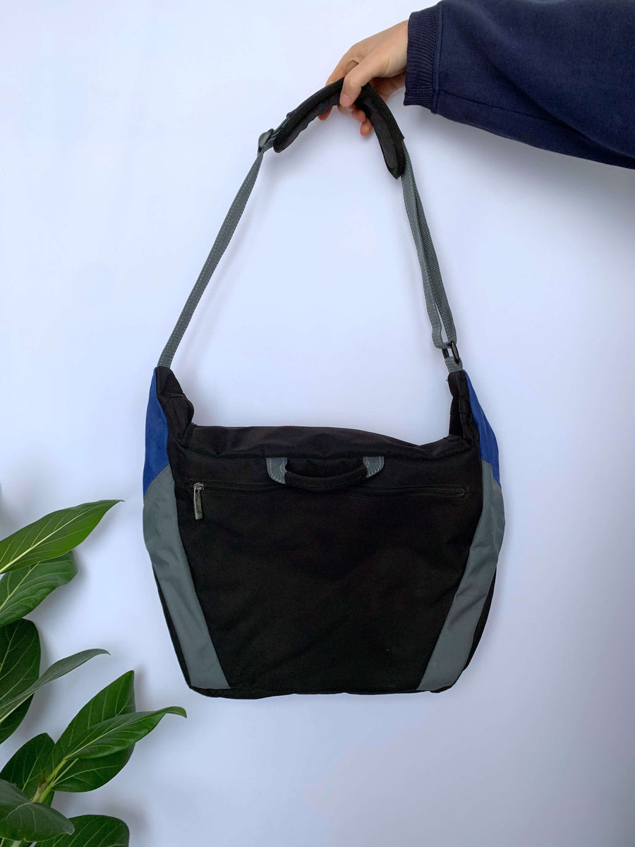 VINTAGE BILLABONG MESSENGER BAG/SATCHEL