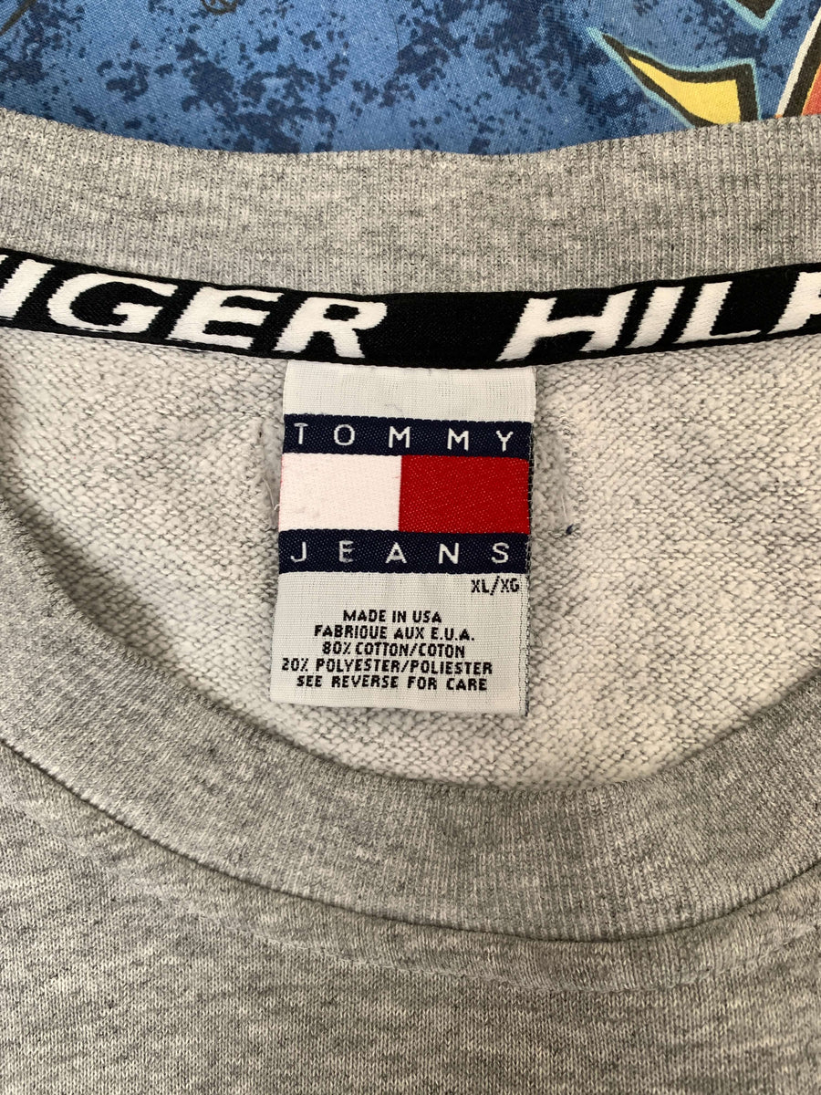 VINTAGE TOMMY HILFIGER FRONT HIT CREWNECK