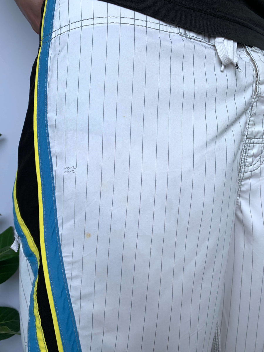BAGGY Y2K BILLABONG PINSTRIPE BOARDIES - W36