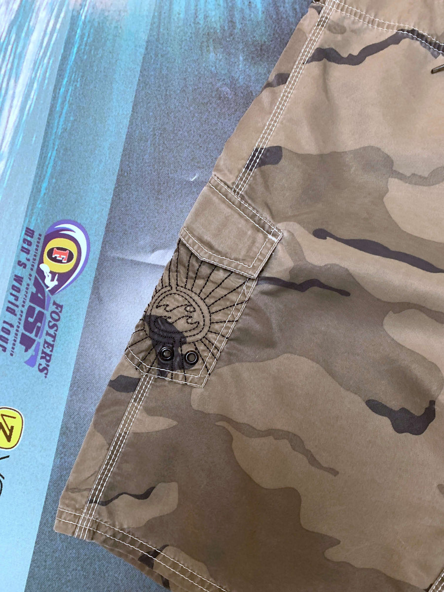 Y2K BILLABONG ANDY IRONS 3X WORLD CHAMP RISING SUN BOARDIES - W29